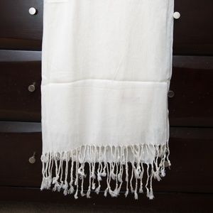 Women's White Pashmina Scarf